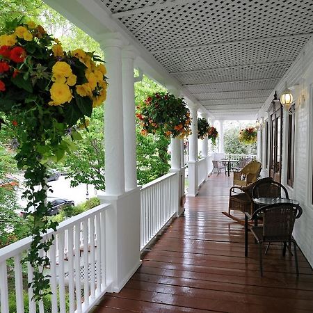 Auberge Racine Chicoutimi Exterior foto